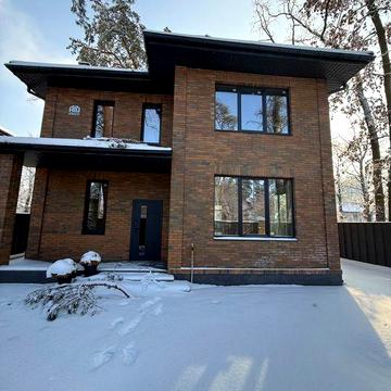 Цегляний будинок в Ірпені  130 м²  4,5 сотки  газ