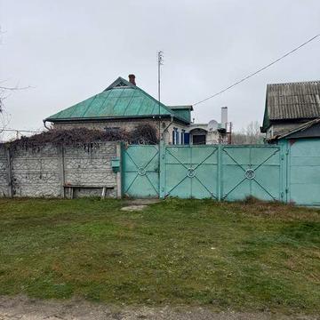 Продаж будинку і двох земельних ділянок 28 соток в Кривушах