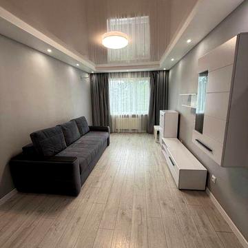 Квартира з якісним ремонтом в центрі! Газ! Без комісії!