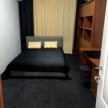 СІМЕЙНА квартира у ВДАЛІЙ локації біля Виставкового центру