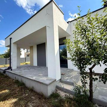 Будинок у Бобриці під Єоселю!