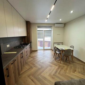 Оренда квартири з кухнею-студією