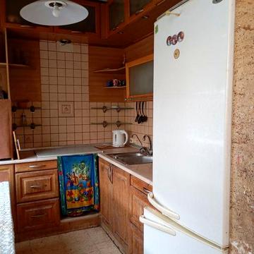 Продается 4 комнатная квартира