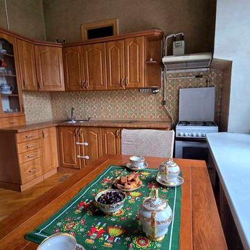 Довгострокова оренда Б. Хмельницького, 10, 3 кім центр м. Театральна