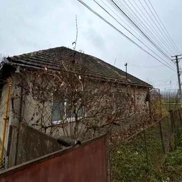 Продаж будинку в Сваляві