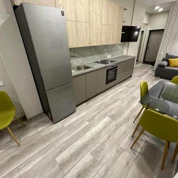 Набережна Перемоги вул., 68-А