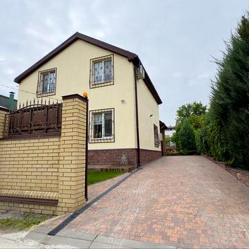 Продам добротний будинок