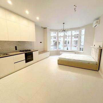 Сдам 1ую квартиру ЖК Авиньон,Дача Ковалевского.Кровать,диван.Свет всег