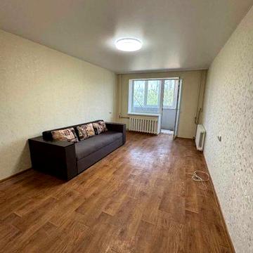 Продам велику 1к. квартиру, вул. Савкіна, 6