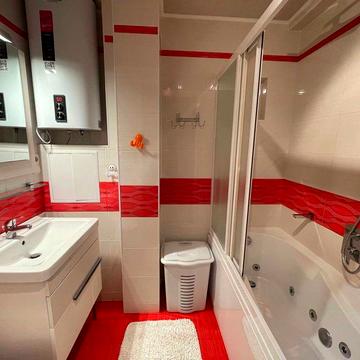 Центр, Політехнічний інститут метро пішки, Берестейський пр, світло 24