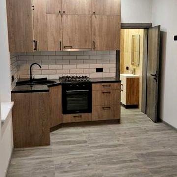 Продам напівособняк