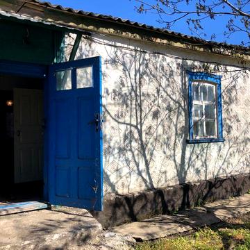 Продам половину житлового будинку у м. Бобринець, пр. Миколаївський 26