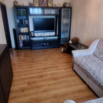 Червоної Калини просп. (Володимира Маяковського), 8-Б