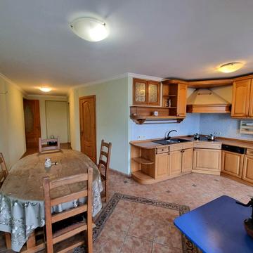 Олександра Довженка вул., 14