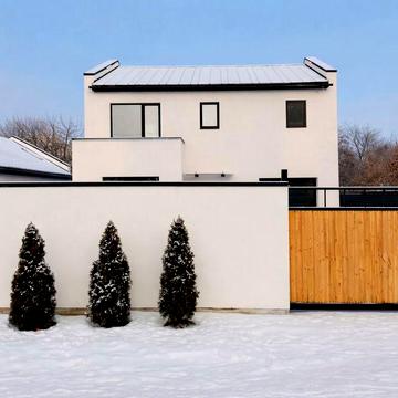 Продається двоповерховий будинок у Дахнівці