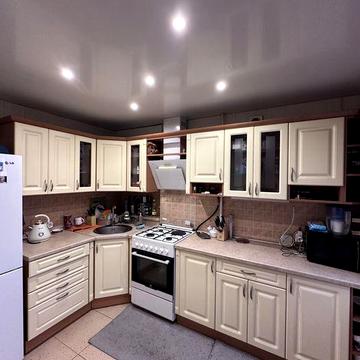 Сдам 3к квартиру на Красном камне (Покровский, Парус)