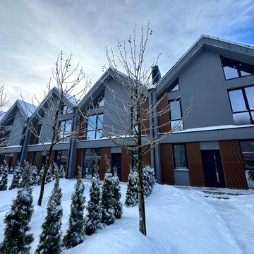 Таунхауси з ПІДВАЛАМИ в Центрі Бучі! Центральні комунікації, газ!