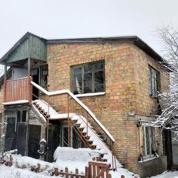 Окремий будинок на 5 сотках . Терміново.