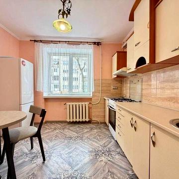 3 кімнатна квартира чешка Стрий Січових Стрільців 65 м2