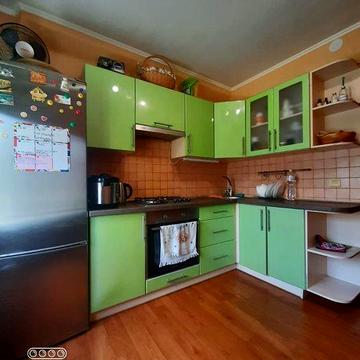 Продам двухкомнатную квартиру на Бородинском