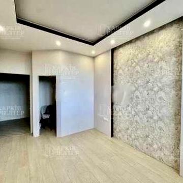 Продам 2 кімн. кв-ру Кінний ринок пр. Героїв Харкова 131 А