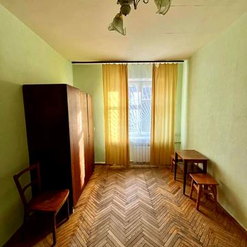 Івана Їжакевича вул., 24