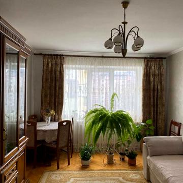 Героїв УПА вул., 4