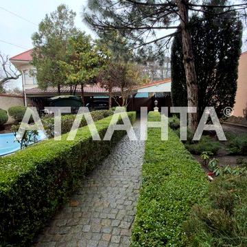 Дом с ремонтом на Фонтане вблизи моря