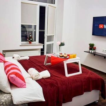 Велика Васильківська вул. (Червоноармійська), 28