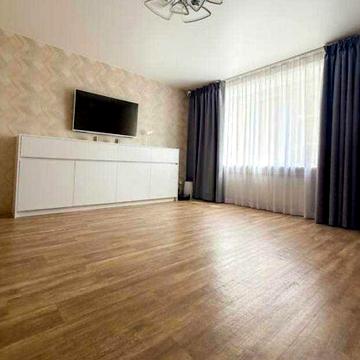 Продам 3 кімн. ЖМ Перемога-4(Кодак) РЕМОНТ 83 м2 цегляний будинок