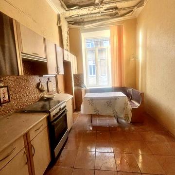 Продам 5- комнатную сталинку на Пироговской!