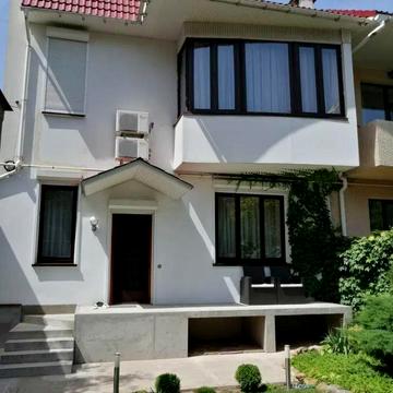 Педагогічна вул., 25