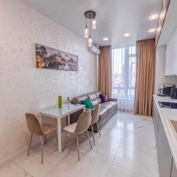 Оренда стильної 1-кімнатної квартири в центрі Києва
вул. Жилянська, 68