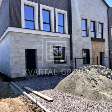 Виноградна вул.