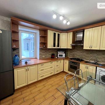 Продаж 4к Квартира Під Голоском вулиця