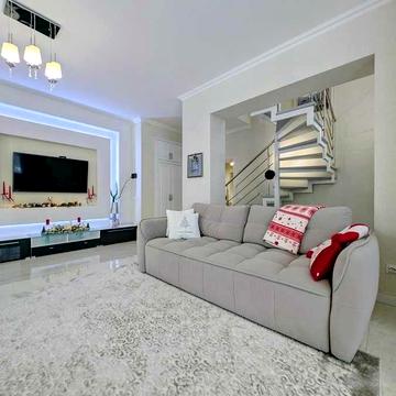 Продаж сучасного будинку на вул. Василя Стуса