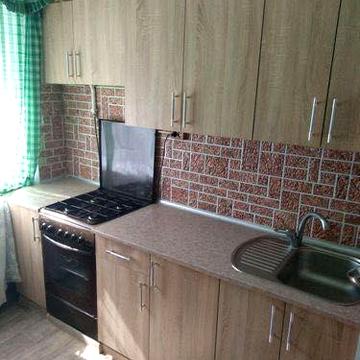 Продам 2 кім в центрі