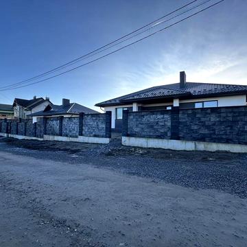 Продаж нового цегляного будинку поряд з містом