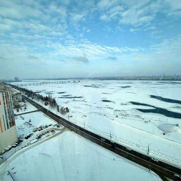 Продам 4к квартиру в ЖК Маяк с прямым видом на Днепр , под єОселю ЖК Маяк