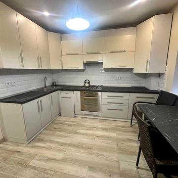 Оренда 2 км квартири поруч з парком