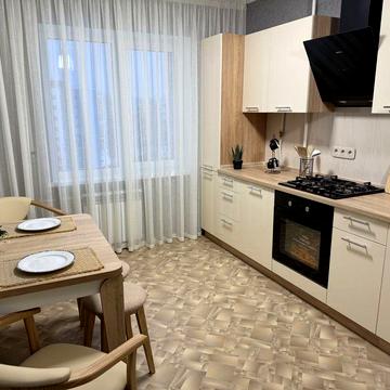 Сдам трехкомнатную квартиру , набережная победы  . Сич