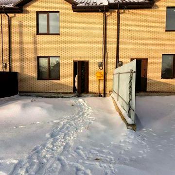 Продається таунхаус з терасою на Старому Місті 2154