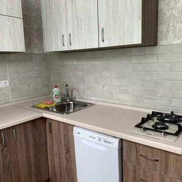 Продам 1к кв. Роганский ж\м. Метро Индустриальная. 3й\9ти