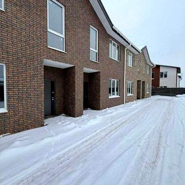 Таунхаус 96 м² у Стоянці | Керамоблок | 13 кВт | Поруч дитячий садок