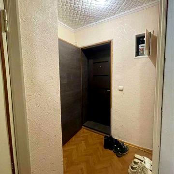 Продам двокімнатну квартиру.