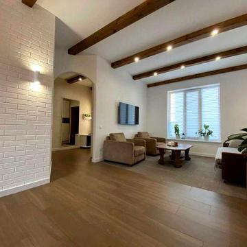 Продам 2-х поверховий дуплекс з ділянкою на вул.Б.Гринченка 2342