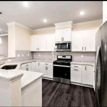 Продам однокомнатную квартиру в новом доме на  пос.Котовского. Госпрог