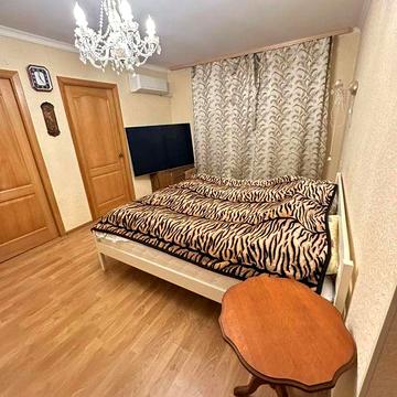 4 комн. квартира в кирпичном доме на Черемушках (244-357))