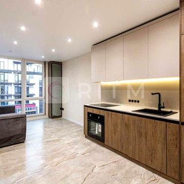 Продаж великої 1-кімнатної квартири з кухнею-студією ЖК Манхеттен UP