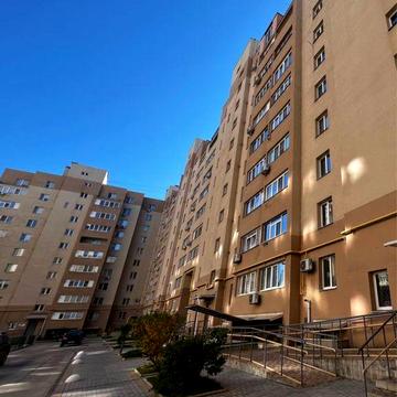 Продам 2 кімнатну квартиру на проспекті Свободи .